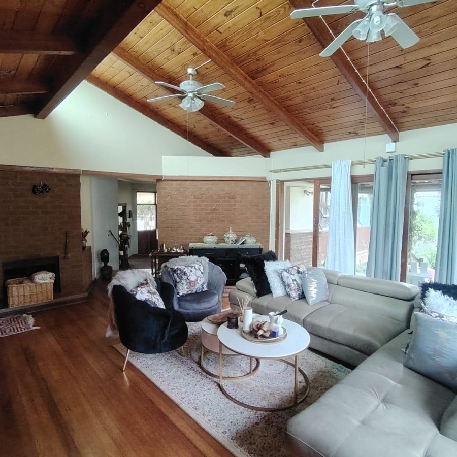 4 Bedroom Property for Sale in Berea Eastern Cape